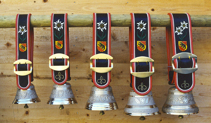 Glocke mit Edelweiss und Wappen Schweiz Bern